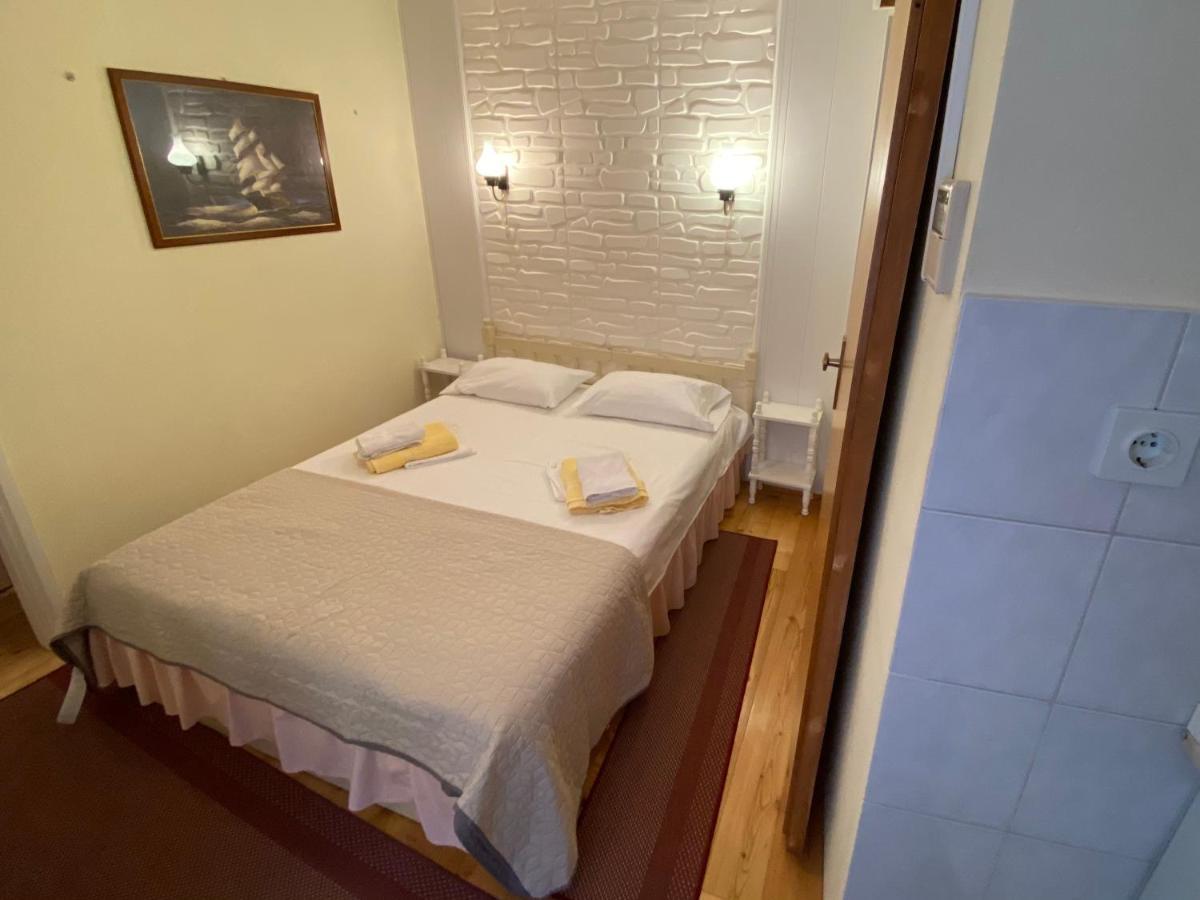 Mira Sea Front Guesthouse Komiza Exterior photo